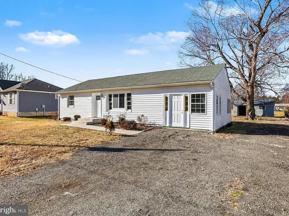 187 Brooks Dr, Colonial Beach, VA 22443