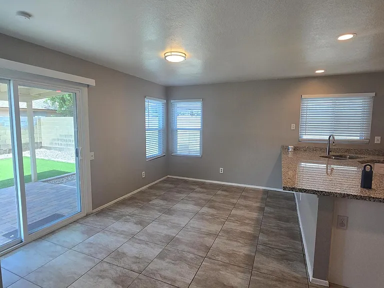 5144 W Boston Way — Photo 4