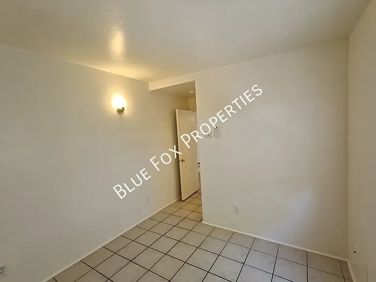 3241 E Bermuda St #2 — Photo 15