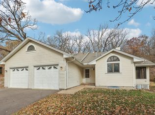 330 E 152nd St, Burnsville, MN 55306