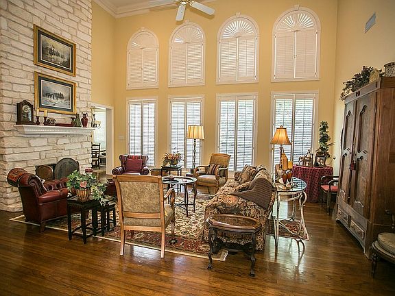 3rd image of 5626 Quail Creek Dr
