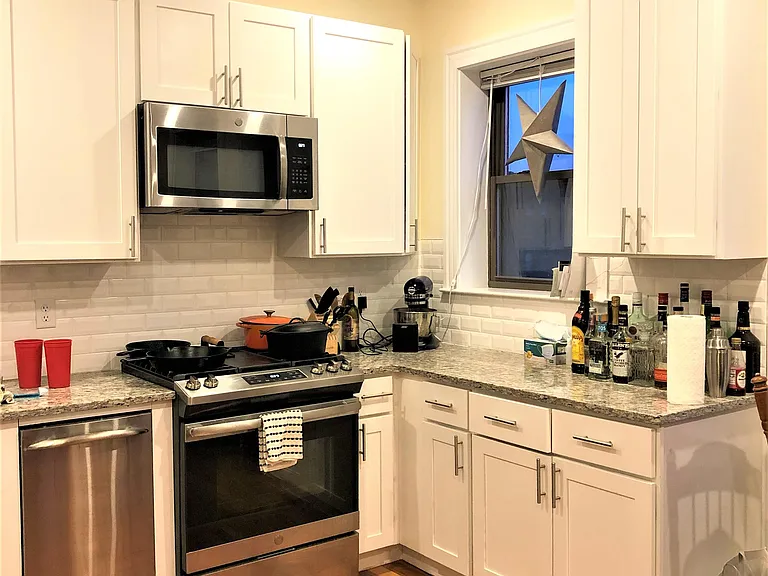 9 Seaverns Ave #3F — Photo 1