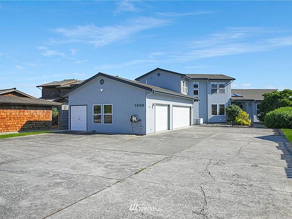 2nd image of 1808 Lola Beach Ln