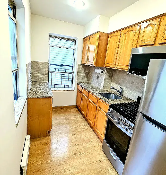112A Nassau Ave #3