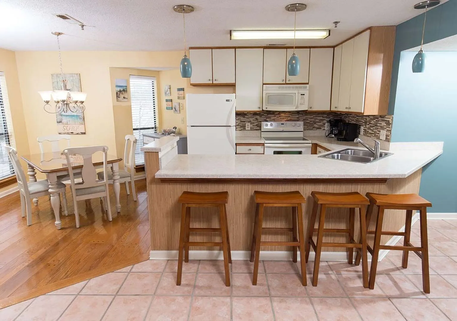 2 Bedroom Furnished condo in Beautiful North Myrtle Beach — Photo 3