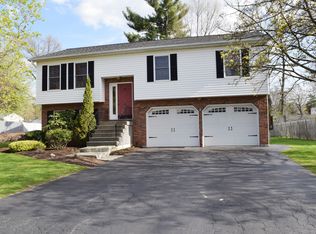 4 Ausable Frks, Albany, NY 12205