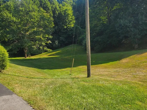 Kevin Ridge Dr, Beckley, WV 25801