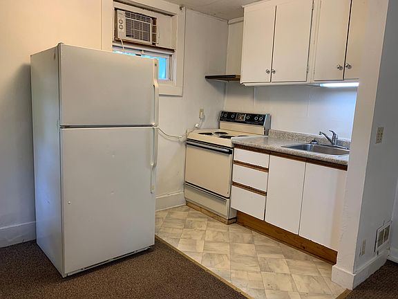 3rd image of 1125 D St #4