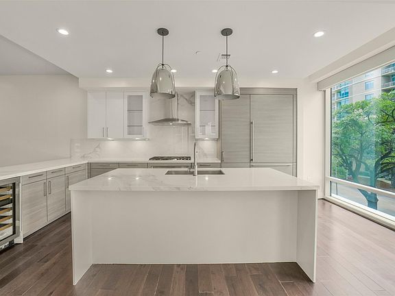 2nd image of 2047 Westcreek Ln #302