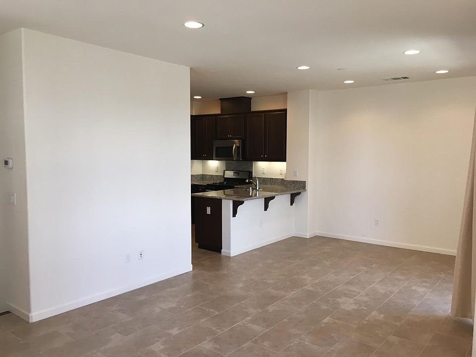 dining area kitchen