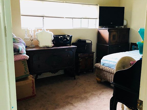 Master bedroom , with closet