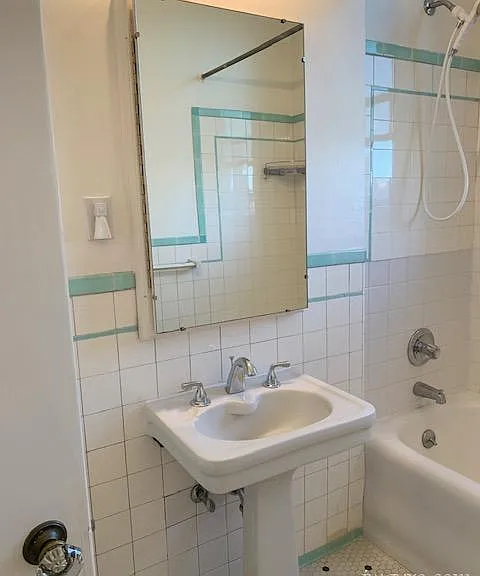 1901 Turk St #12 — Photo 9