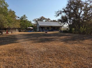 150 Beaver Rd, Elgin, TX 78621