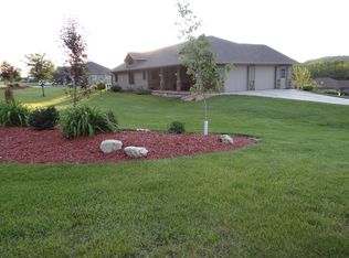 W5931 Schultz Ln, Onalaska, WI 54650