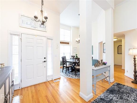 4th image of 4710 Titus Ct