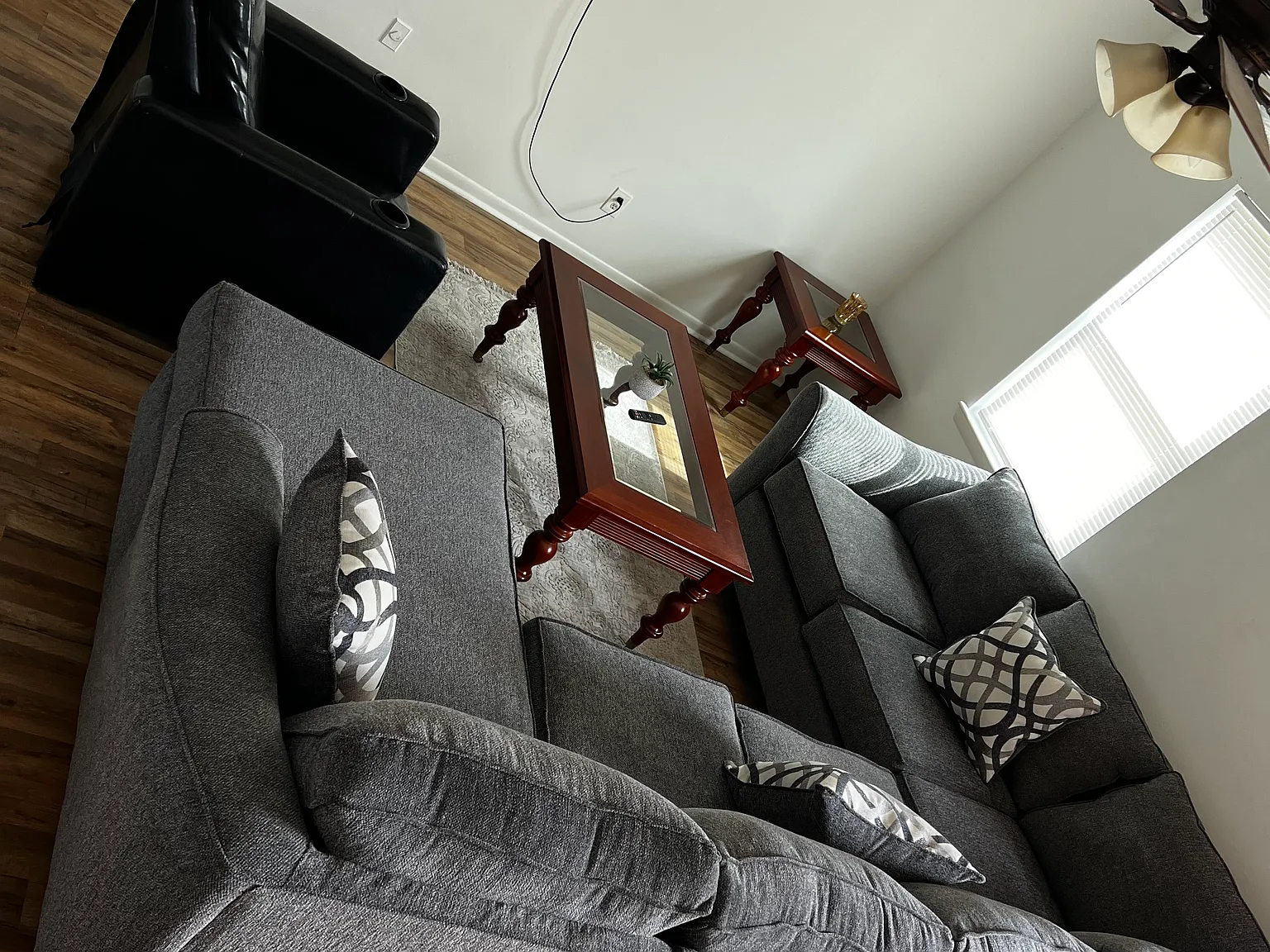 2 bed, 2.5 bath, 1109 sqft, $1,300 — Photo 1