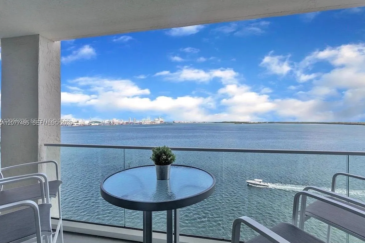 800 Claughton Island Dr — Photo 1
