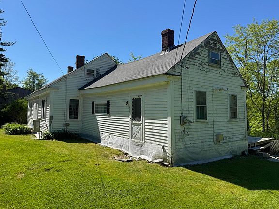 4th image of 676 River Road