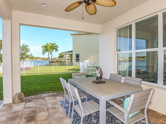 2nd image of 1101 NW Vivaldi Ct