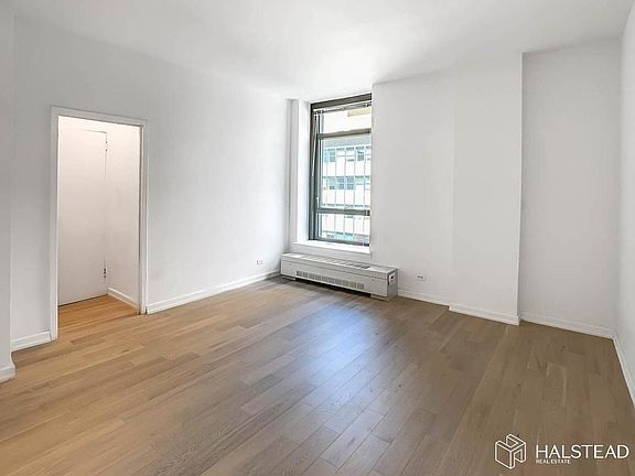 4th image of 4 Park Ave APT 5B