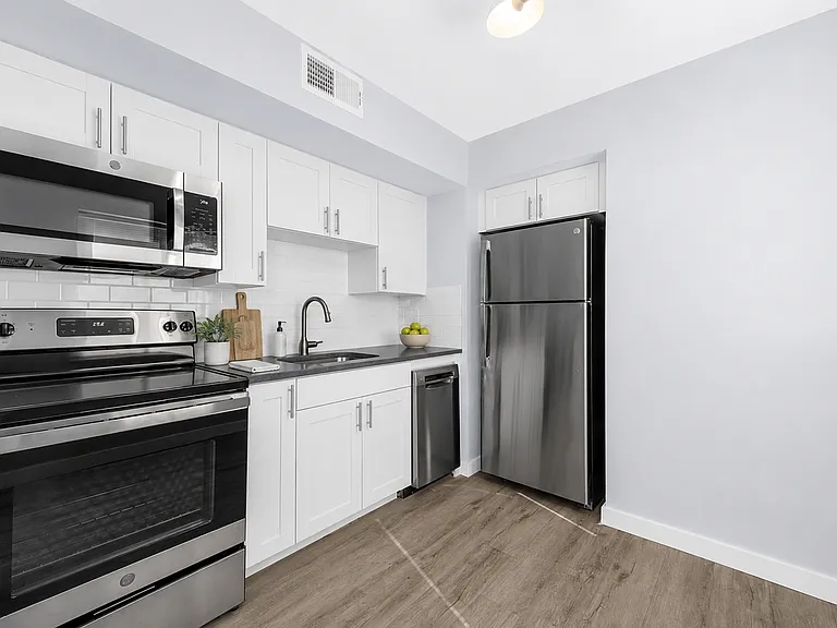 7201 Gravois — Photo 21
