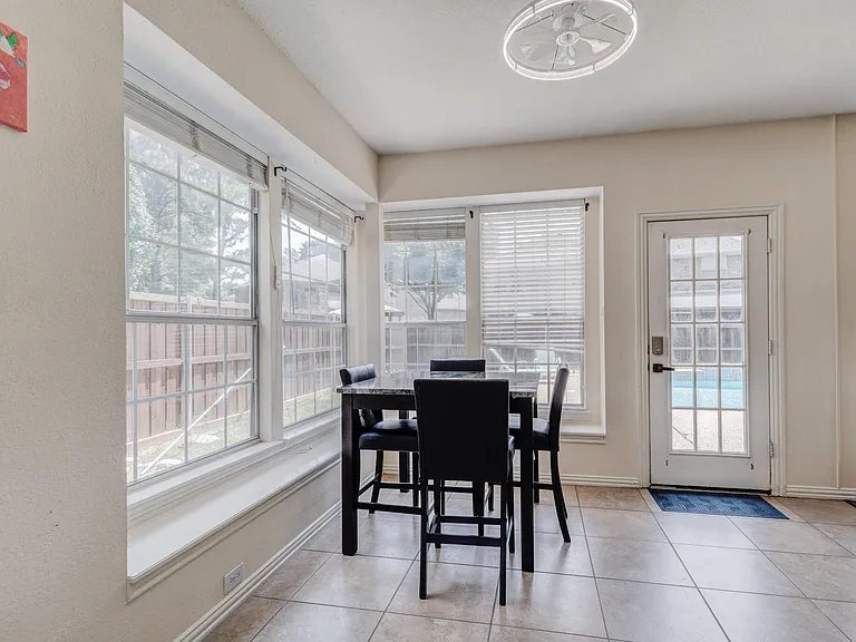 2816 Lakehollow Ln — Photo 16
