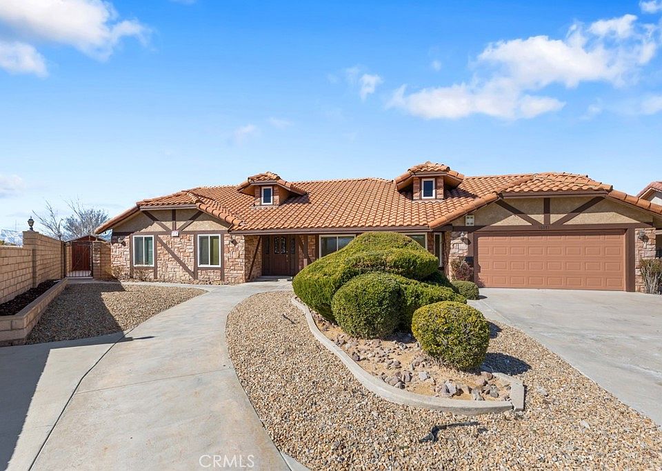 1st image of 16071 Wimbleton Dr