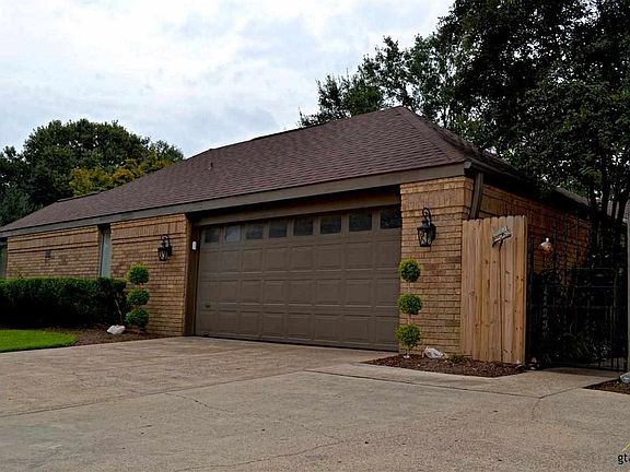 3rd image of 2504 Cedar Creek Dr