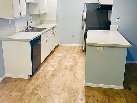 2nd image of 227 Woodland Pkwy Unit 263
