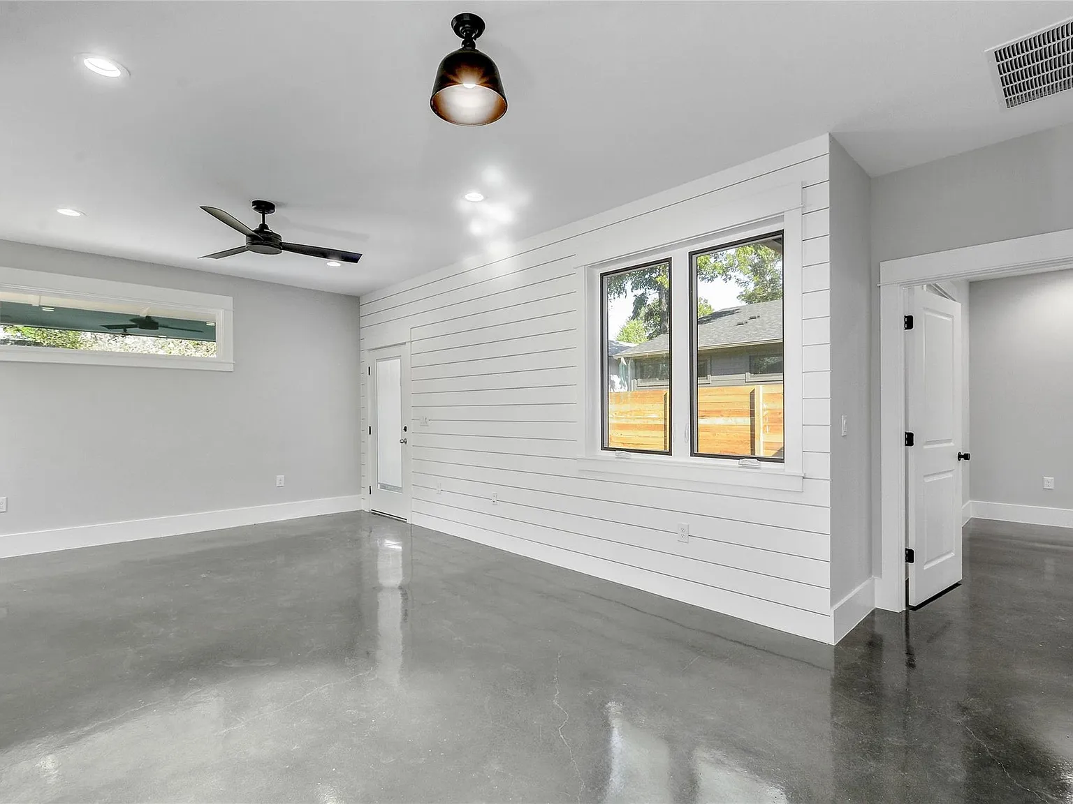 2 bed, 2.5 bath, 1162 sqft, $2,950 — Photo 3