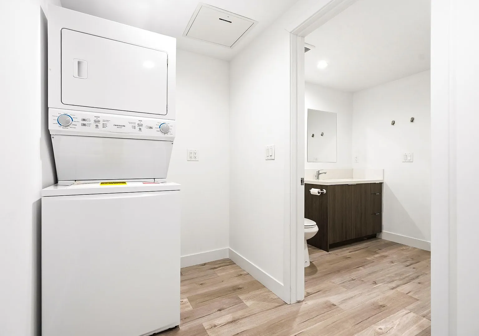 3057 West Pico Apartments — Photo 4