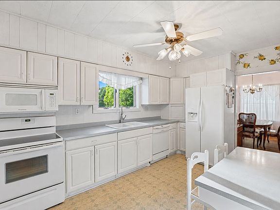 4th image of 306 Drake Rd