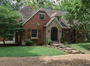 5209 S Farm Rd 135, Springfield, MO 65810