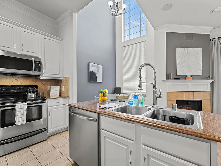5816 La Vista Dr — Photo 13