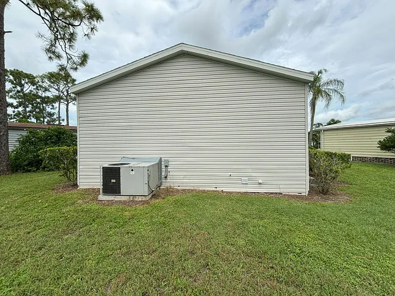 19237 Cedar Crest Ct #9M — Photo 17