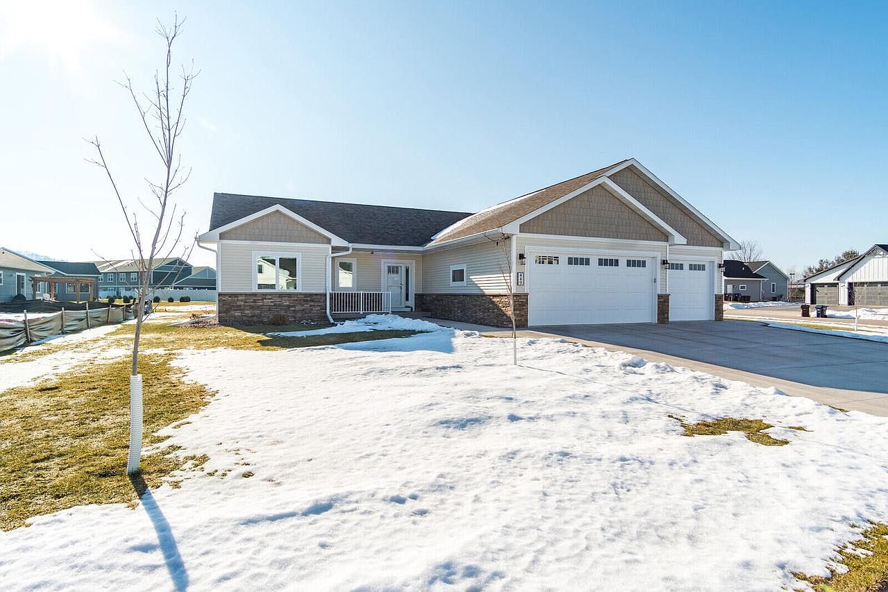 449 Panther PASS WEST West, West Salem, WI 54669 Zillow