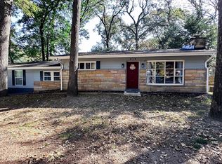 303 Green Dr, Pasadena, MD 21122