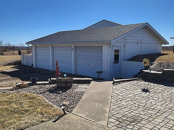 5th image of 33685 185th St