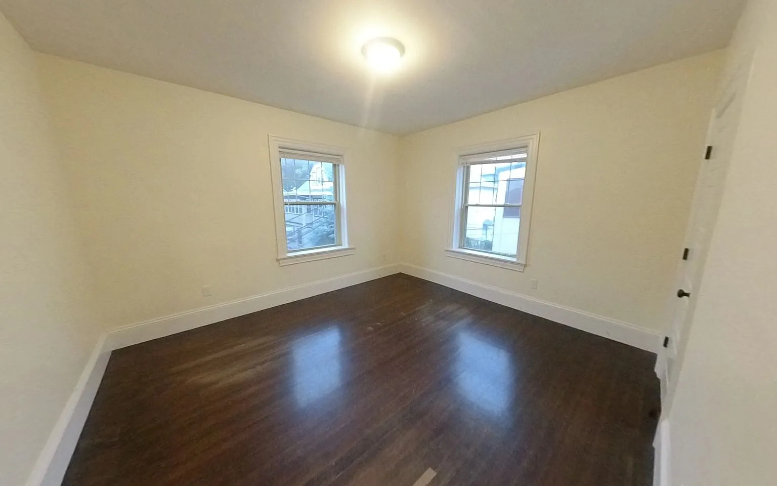 27 Commonwealth Ter — Photo 3