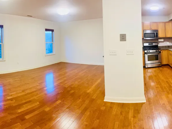 391 Pleasant St Unit 307, Melrose, MA 02176