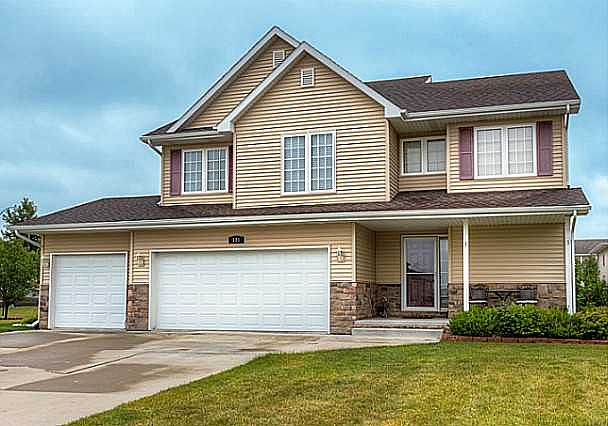1st image of 333 NW Driftwood Dr