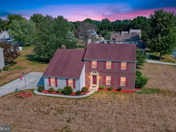 410 Eagle Nest Dr, Camden Wyoming, DE 19934