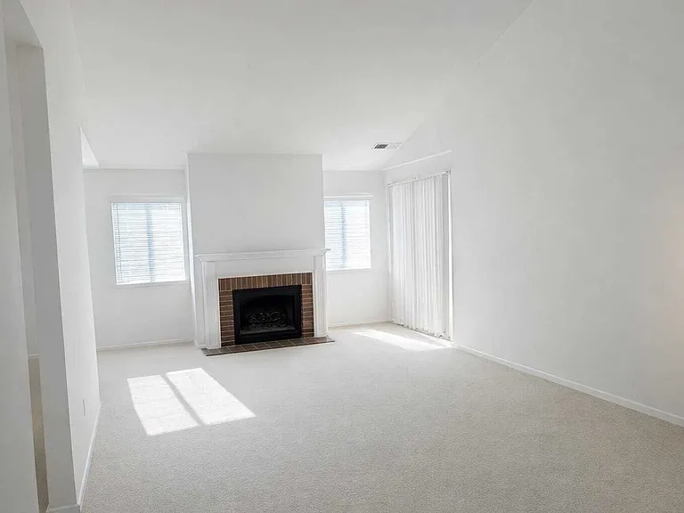 607 Berkley Ct #Z2 — Photo 5
