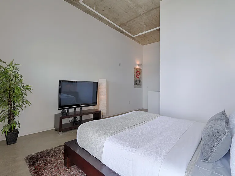 2115 Yeaman Pl #530 — Photo 3