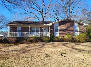 111 Leta Ln, Valley, AL 36854