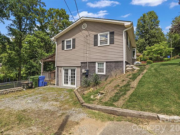 4th image of 17 Azalea Rd