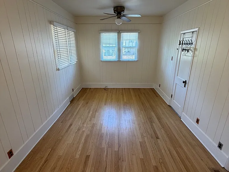 678 S Race St — Photo 5