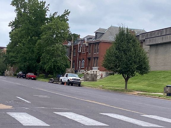 4th image of 3719 S Jefferson Ave