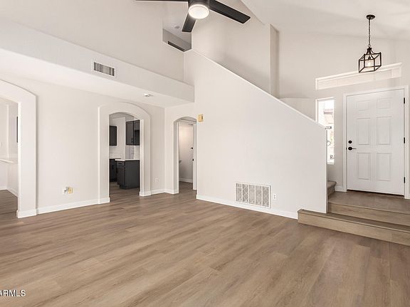 4th image of 15603 W HILTON Avenue