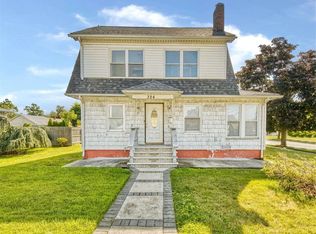 324 N Columbus Ave, Freeport, NY 11520